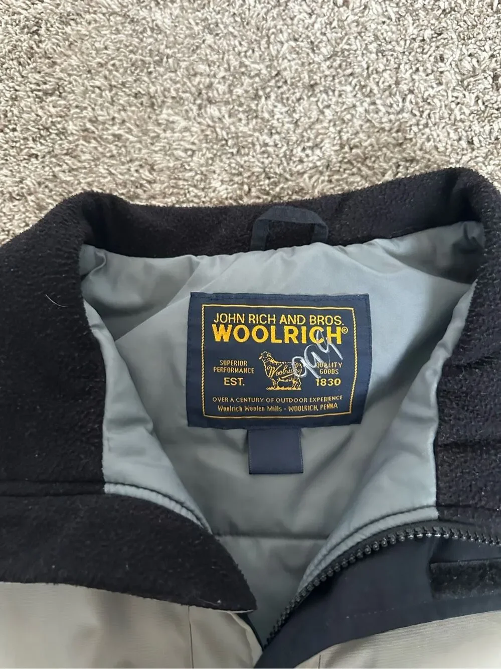 john rich and bros woolrich nylon bommer jacket men’s L outdoors zip up in ash